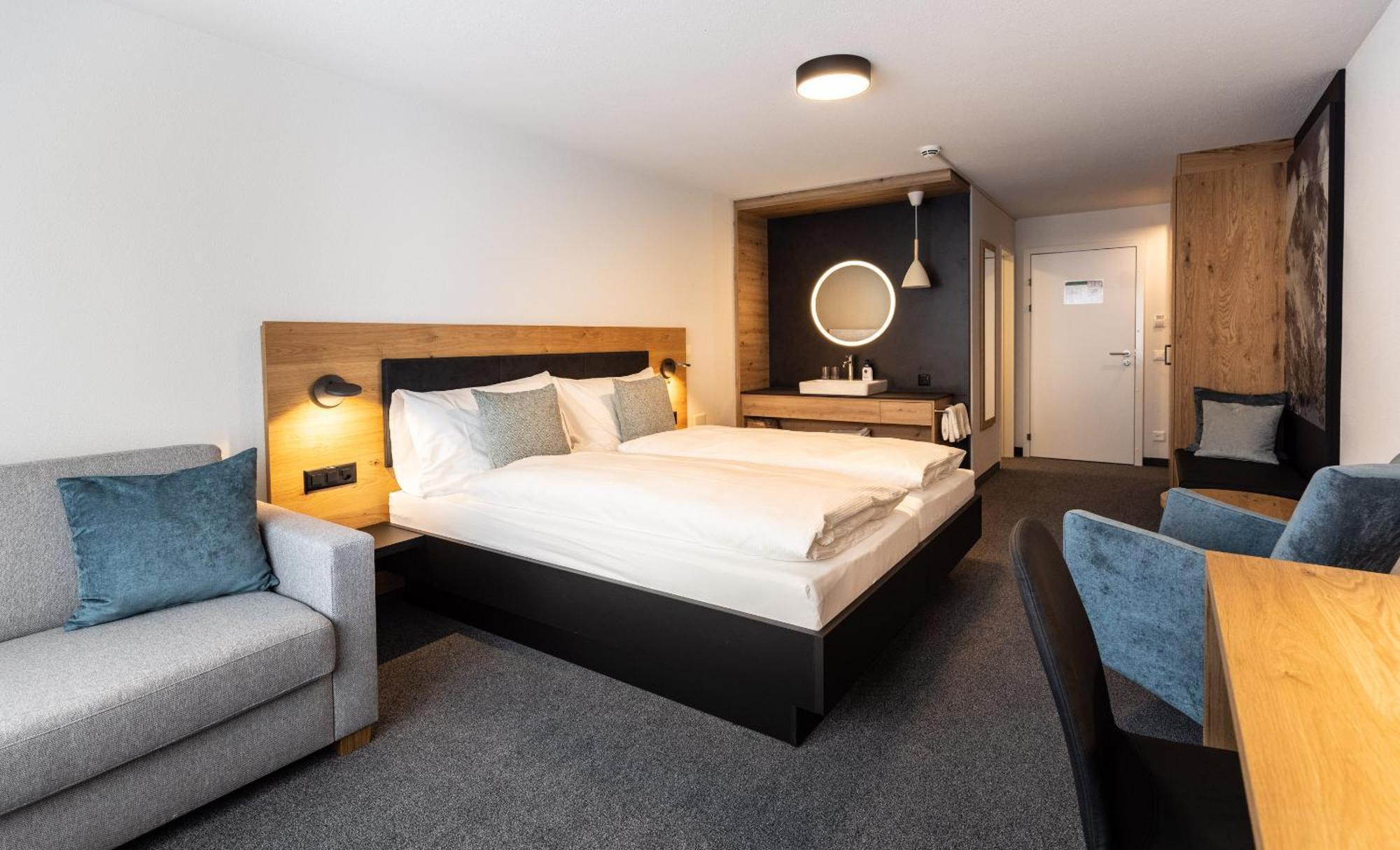 Hotel Piz Badus أندرمات المظهر الخارجي الصورة